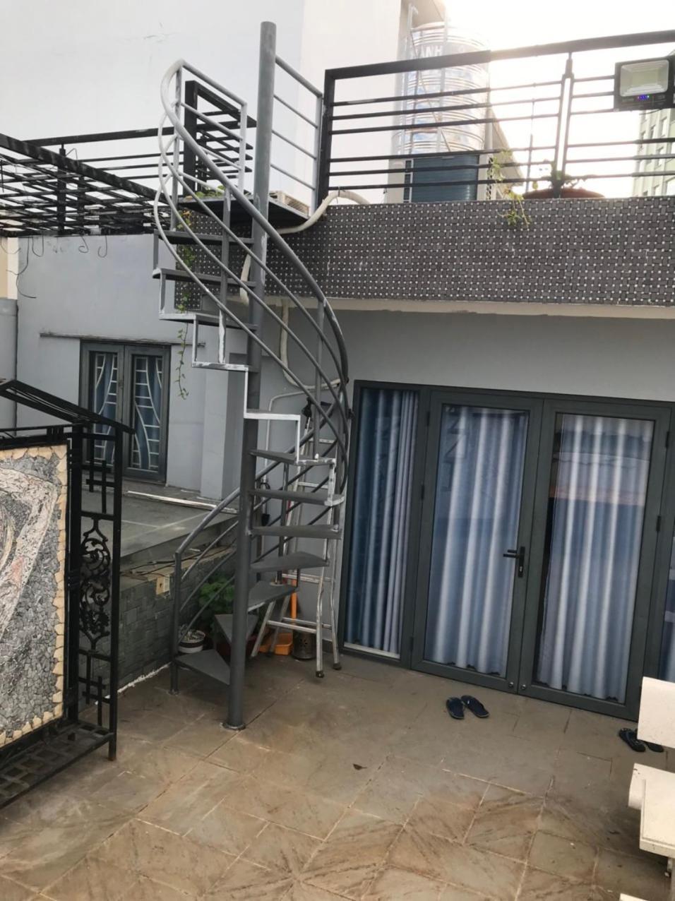 Tutaco Double With Airy & Spacious Balcony * TP. Hồ Chí Minh